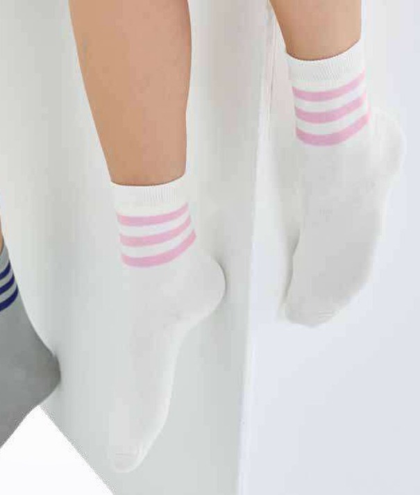 Lady's Stripe Socks — White